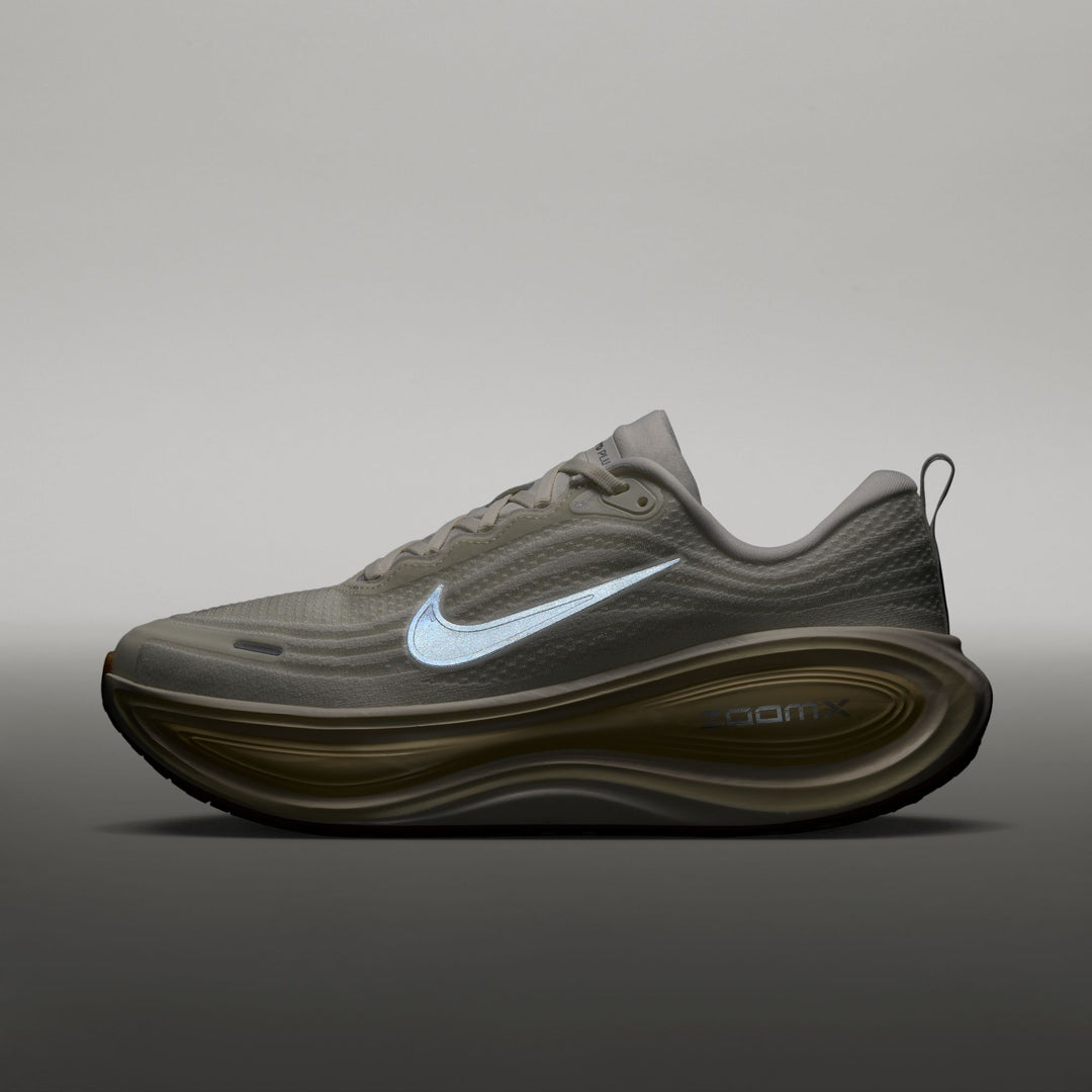 Nike Mens Vomero Plus - Sail/Metallic Silver/Coconut Milk - Neutral - FA26