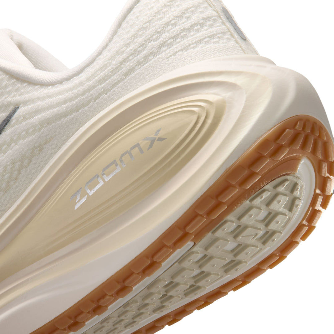 Nike Mens Vomero Plus - Sail/Metallic Silver/Coconut Milk - Neutral - FA26