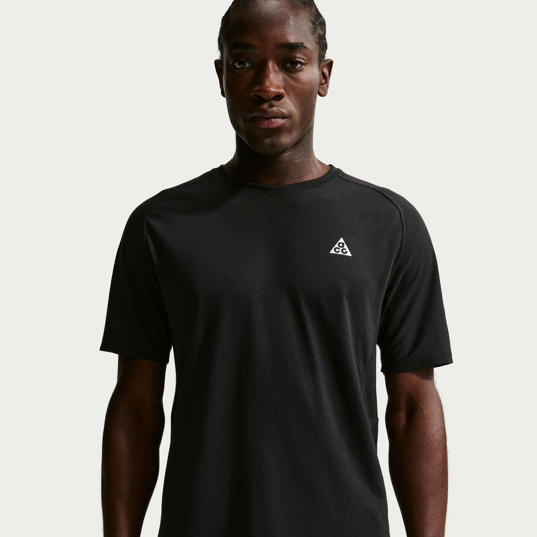 Nike Mens ACG "Solar Chase" ADV Trail Running Tee - Black/Black/Summit White - SU26