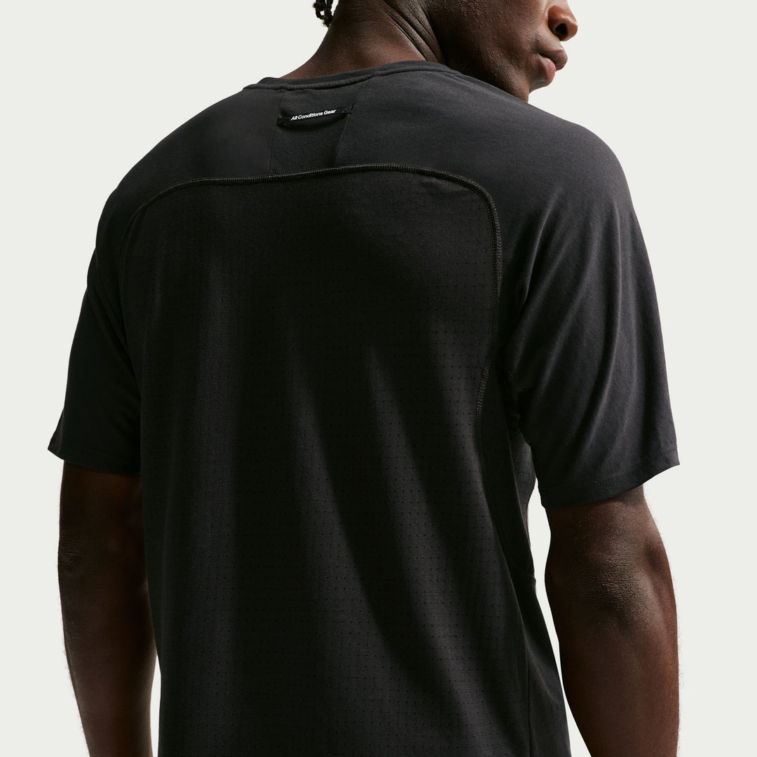 Nike Mens ACG "Solar Chase" ADV Trail Running Tee - Black/Black/Summit White - SU26