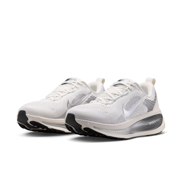 Nike Womens Vomero 18 - Summit White/Metallic Silver/Sail - Neutral - FA26