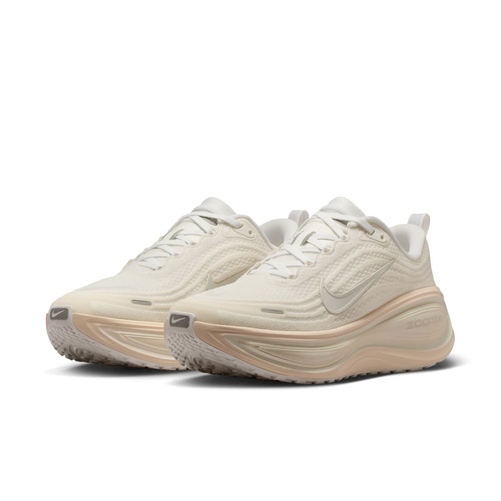 Nike Womens Vomero Plus - Summit White/Chalk/Phantom/Pure Platinum - Neutral - SP26