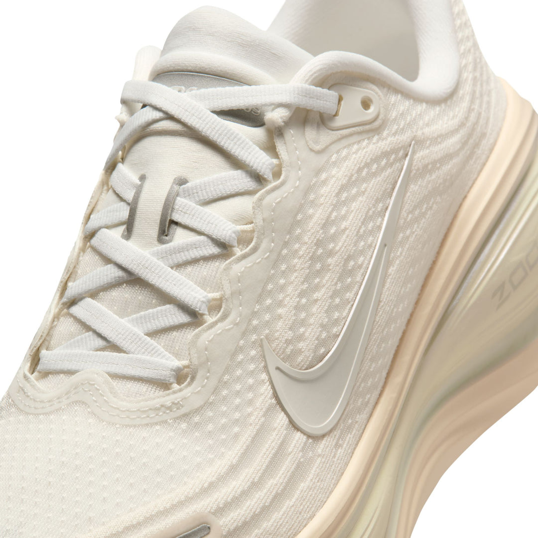 Nike Womens Vomero Plus - Summit White/Chalk/Phantom/Pure Platinum - Neutral - SP26