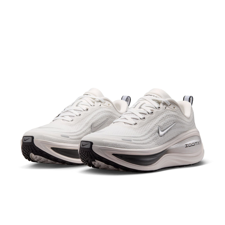 Nike Womens Vomero Plus - Summit White/Metallic Silver/Sail - Neutral - SU26