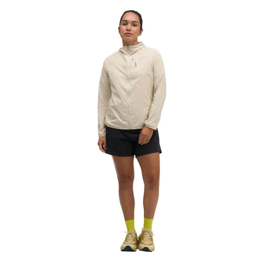 Hoka Womens Skyflow Wind Jacket - Oat Milk - AW26