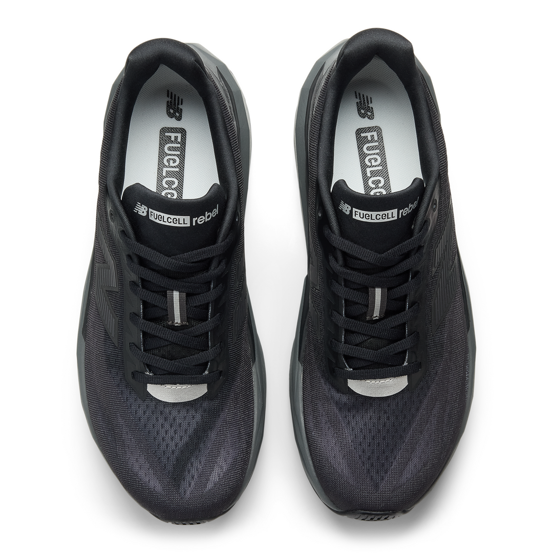 New Balance FuelCell Rebel V5 pour hommes - Noir/Castlerock/Argent métallisé - Neutre - SS26