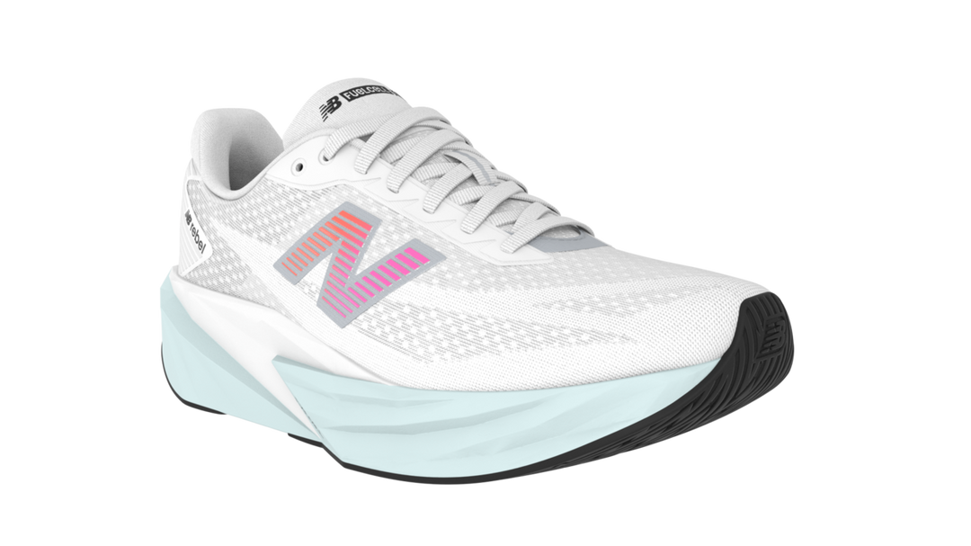 New Balance Herren FuelCell Rebel V5 – Weiß/Pink Heat/Glint Blue – Neutral – SS26