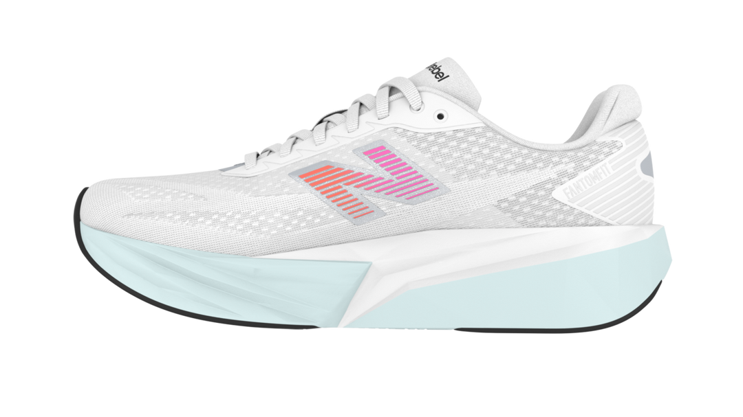 New Balance Herren FuelCell Rebel V5 – Weiß/Pink Heat/Glint Blue – Neutral – SS26