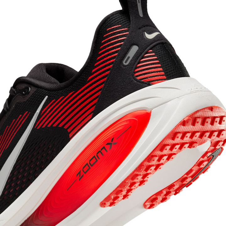 Nike Mens Vomero 18 - Black/Metallic Silver/Bright Crimson - Neutral - FA25