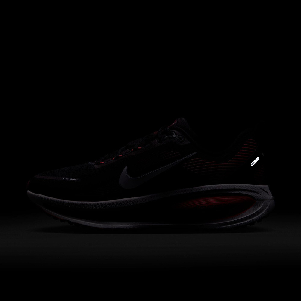 Nike Mens Vomero 18 - Black/Metallic Silver/Bright Crimson - Neutral - FA25