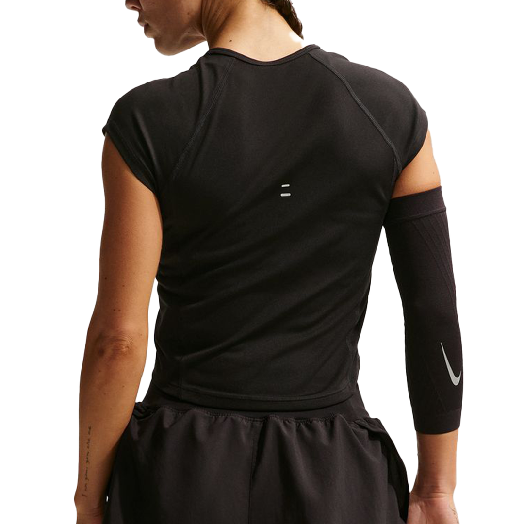 Nike Damen Dri-FIT Cap-Sleeve Swoosh Top – Schwarz/Weiß/Reflektierendes Silber/Weiß