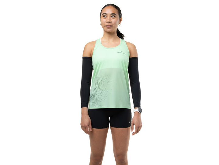 RonHill Damen Tech Race Weste – Seafoam/Laurel – SS26