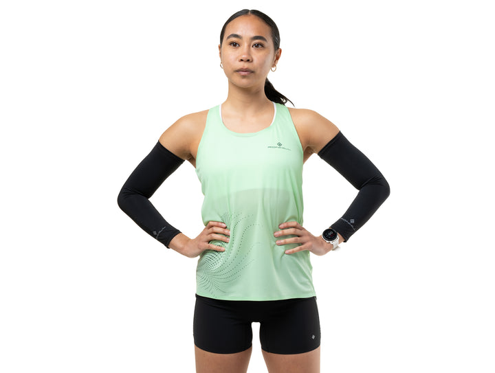 RonHill Damen Tech Race Weste – Seafoam/Laurel – SS26