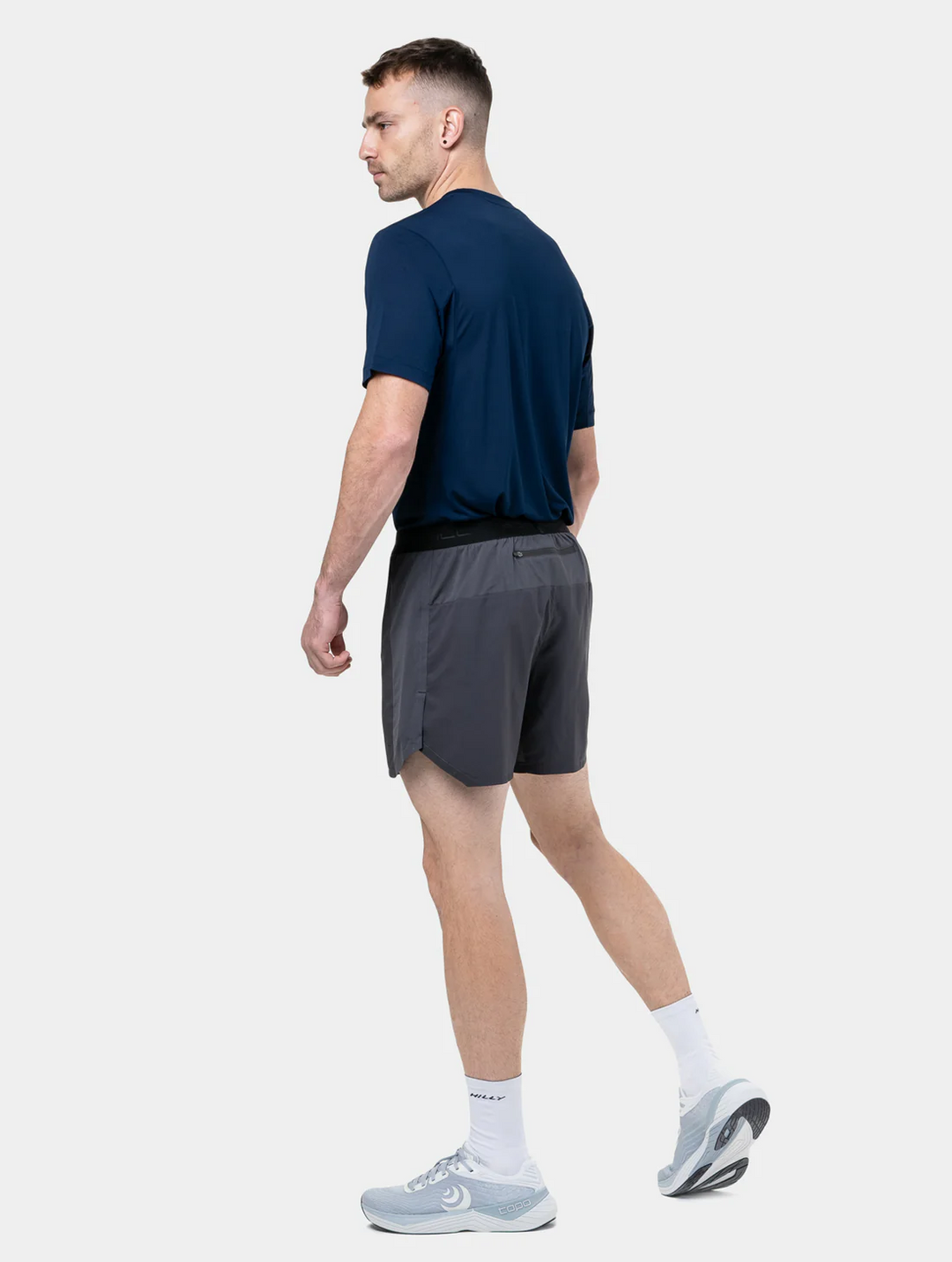 RonHill Herren Tech 5" Short – Oxide – SS26