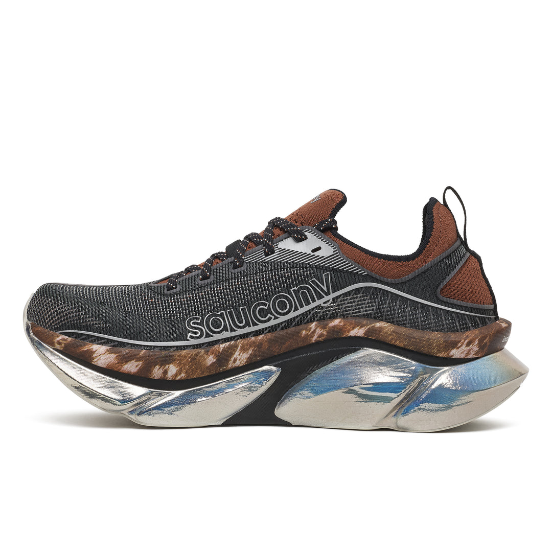 Saucony Unisex Endorphin Elite 3 - Black/Chrome - Neutral - AW26