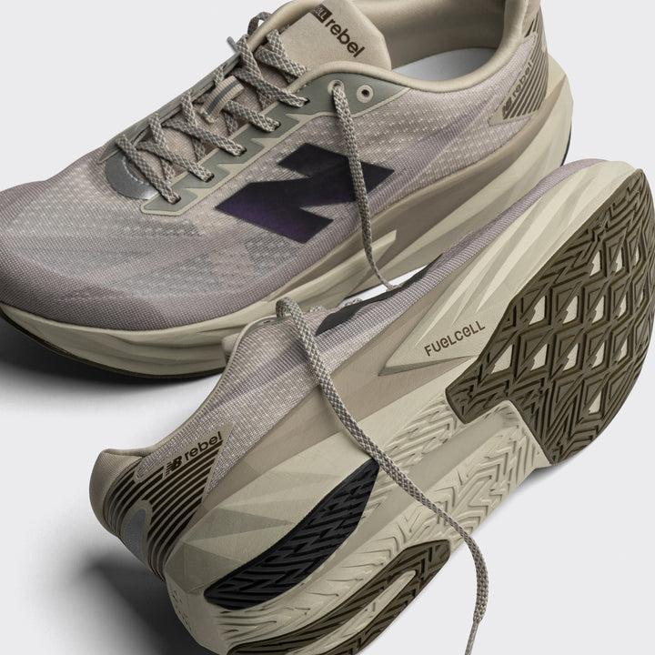 New Balance Mens FuelCell Rebel V5 - Shipyard/Arid Stone/Silver Metallic - Neutral - AW25