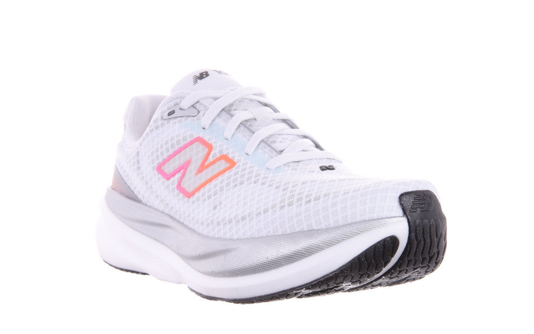 New Balance Femmes 1080V15 - Blanc/Rose Chaleur/Tangerine - Neutre - SS26