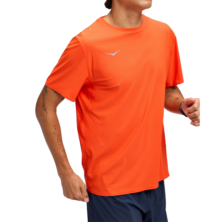 Hoka Herren Airolite Run Short Sleeve 2.0 – Lava