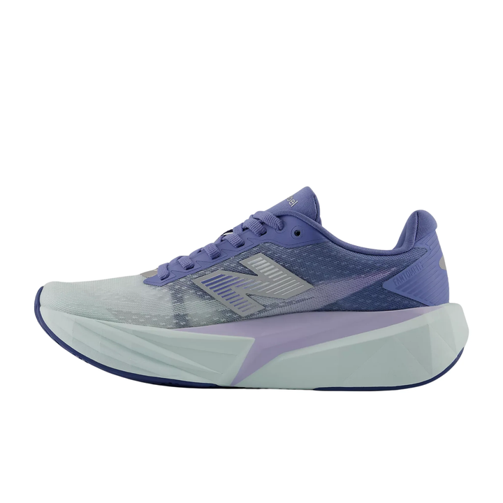New Balance Damen FuelCell Rebel V5 – Fairweather Blue/Glint Blue – Neutral – SS26