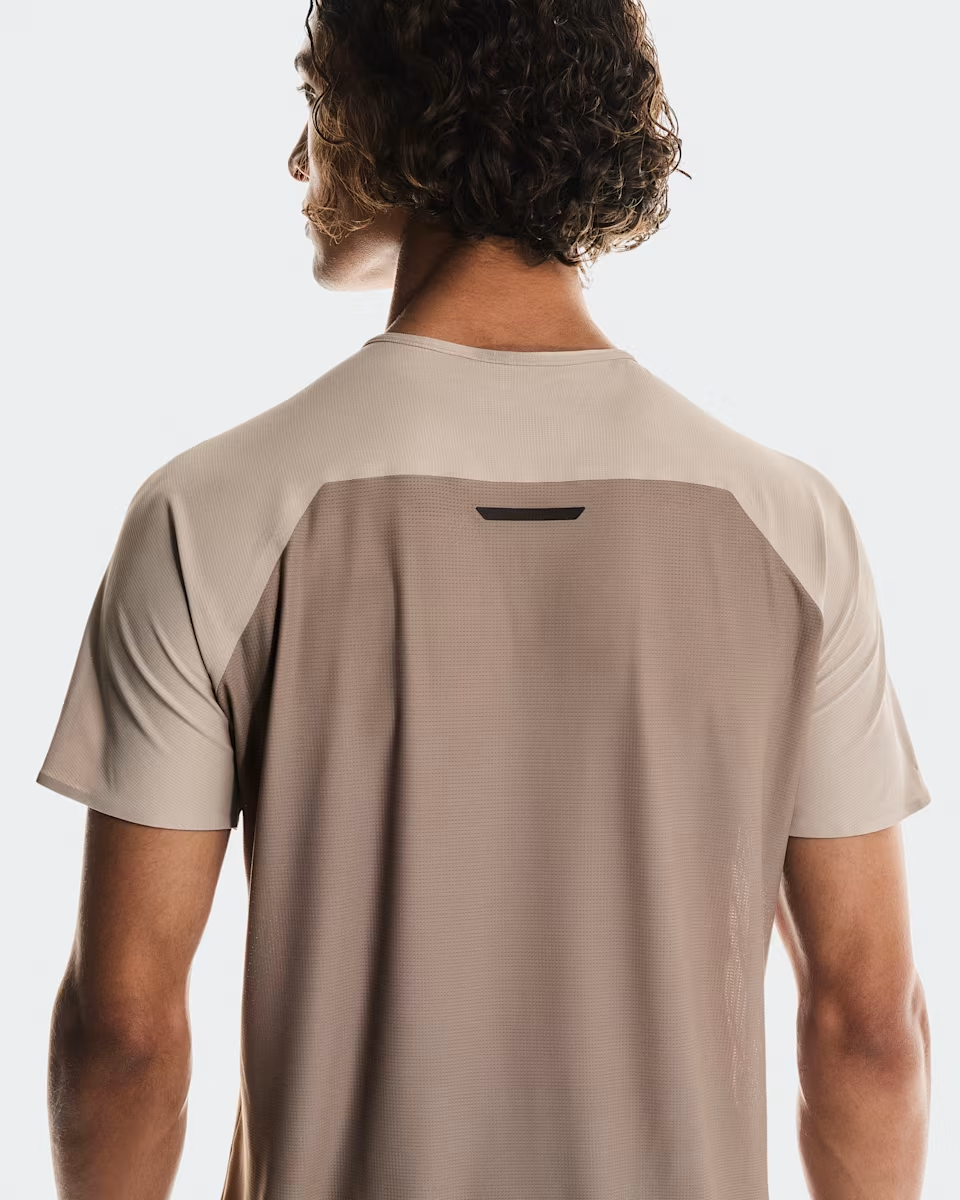 ON Herren Performance-T – Desert/Cinder – SS26