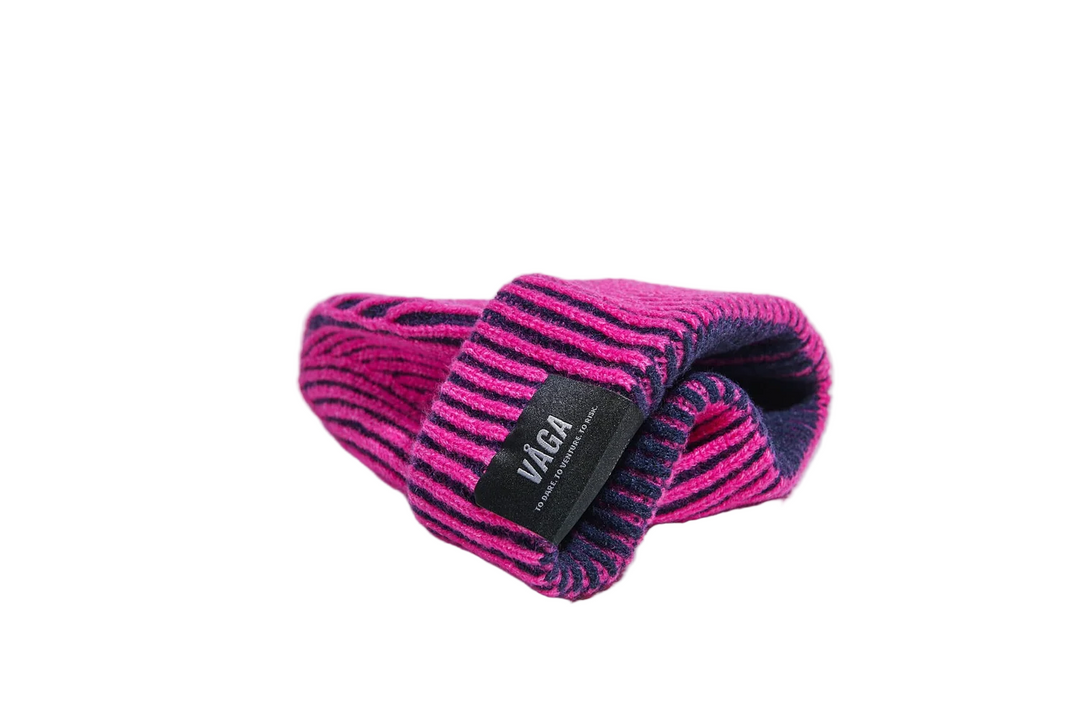 Vaga Midweight Beanie - Bright Pink/Navy Blue - AW25