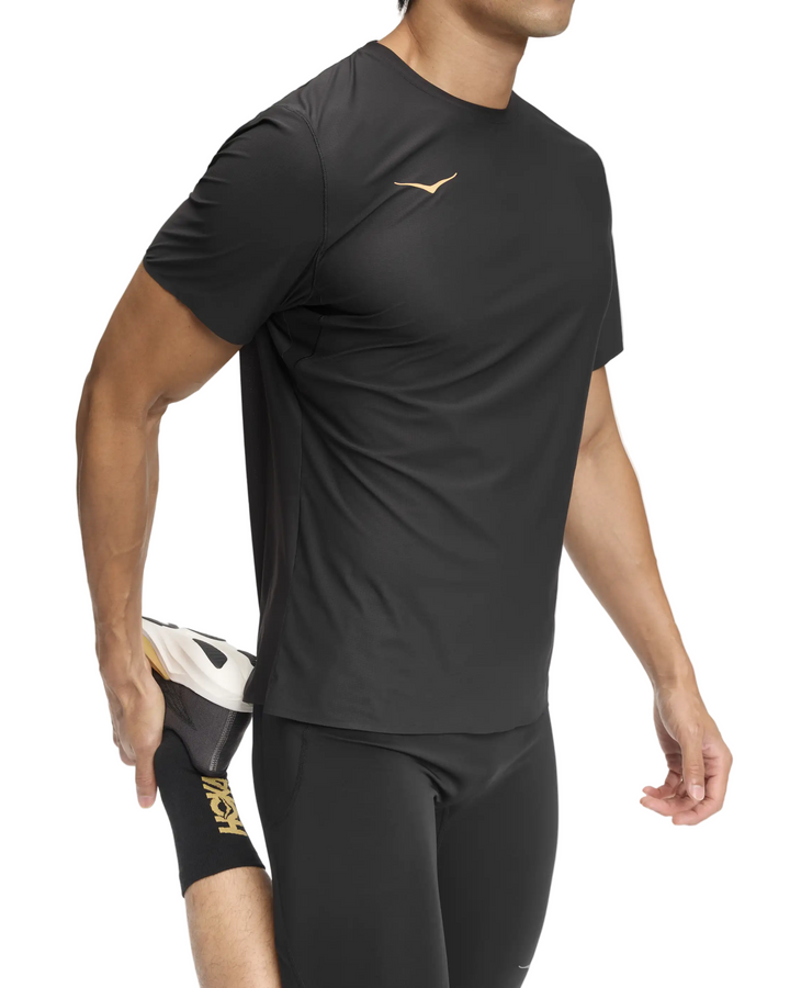 Hoka Mens Airolite Run Short Sleeve 2.0 -  Koshi Tan-Tan Black/Gold