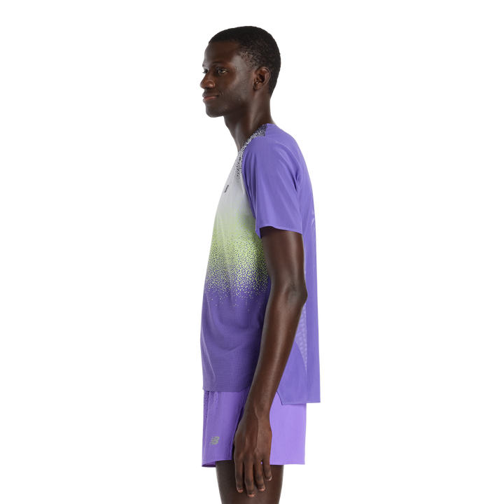 New Balance Herren Race Day Ultra Light bedrucktes T-Shirt – Electric Purple – SS26