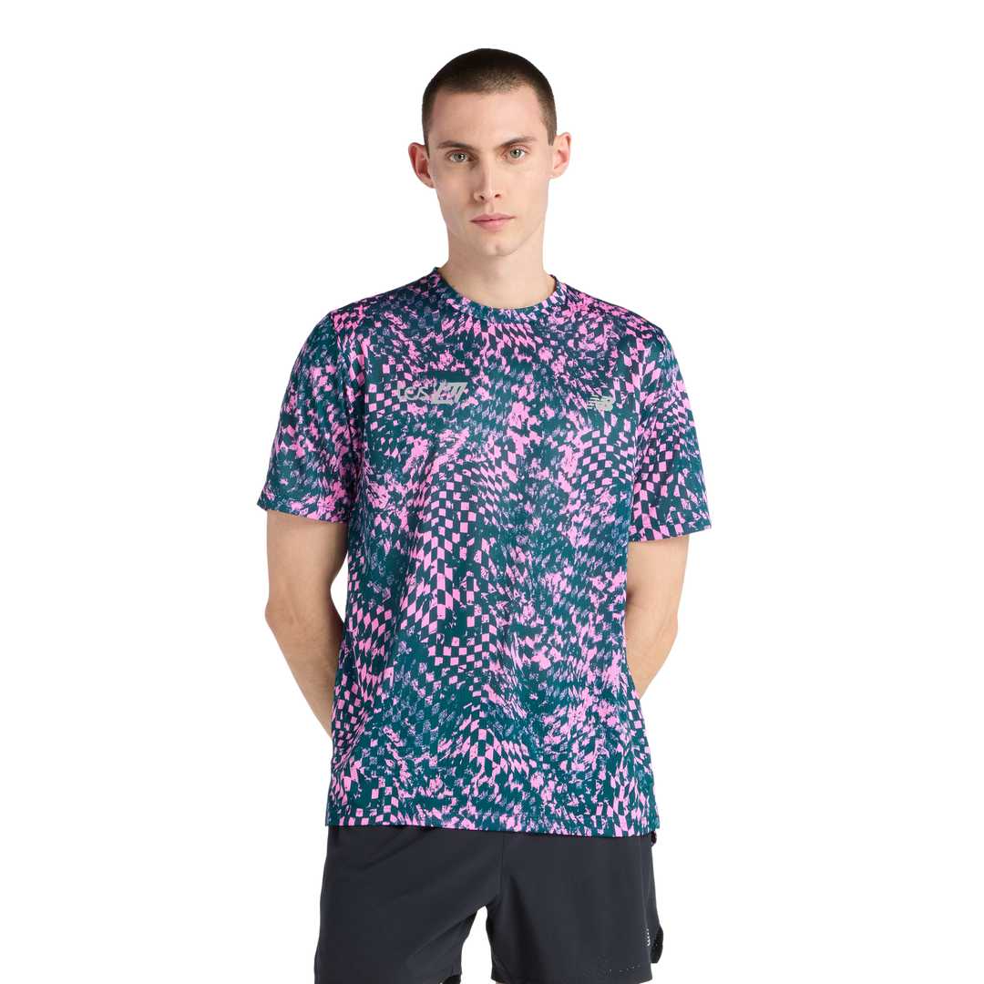 New Balance Herren London Edition RC Essential bedrucktes T-Shirt – Pink Heat – SS26