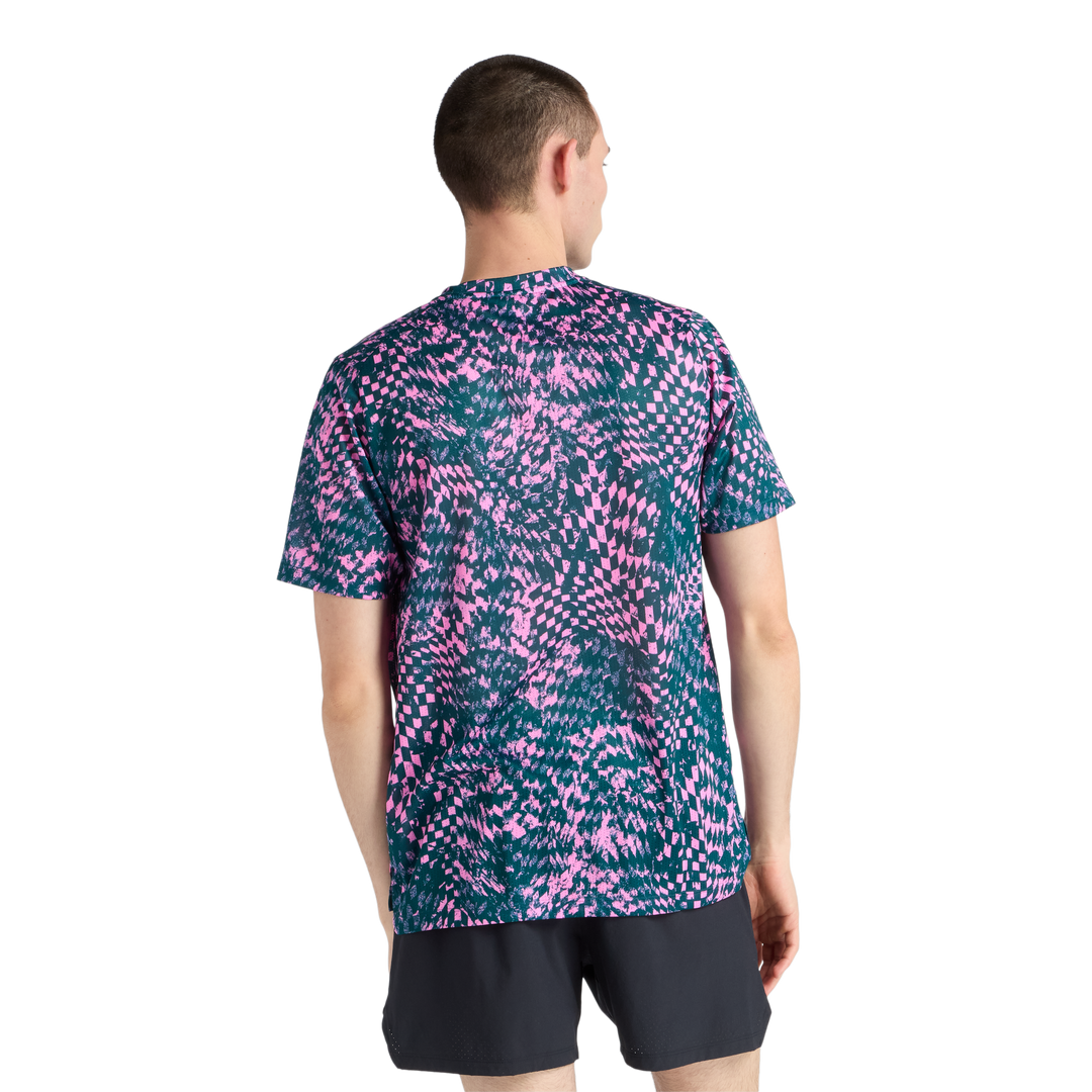 New Balance Herren London Edition RC Essential bedrucktes T-Shirt – Pink Heat – SS26