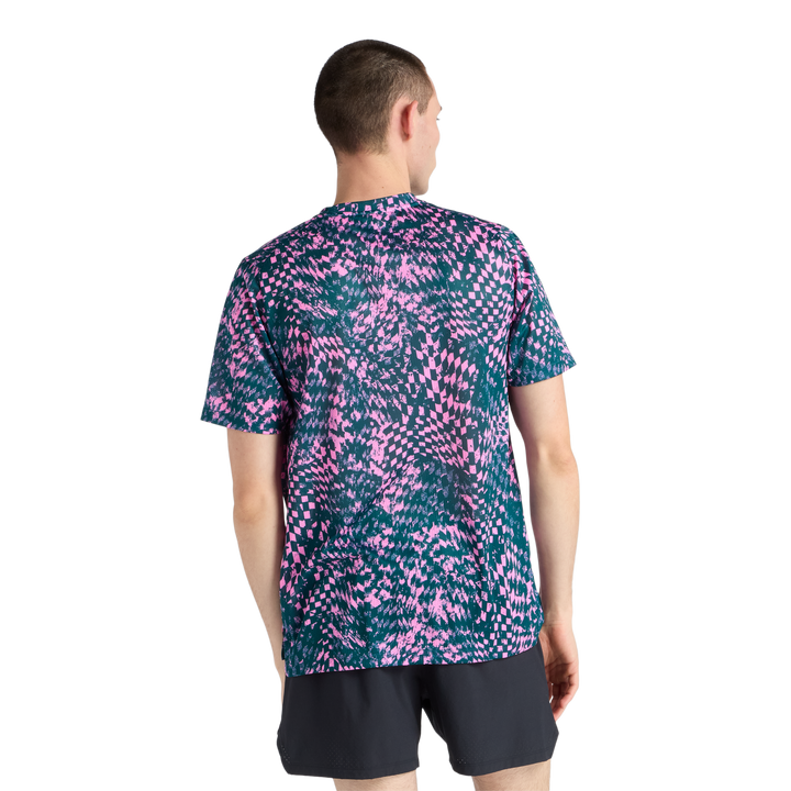 New Balance Herren London Edition RC Essential bedrucktes T-Shirt – Pink Heat – SS26
