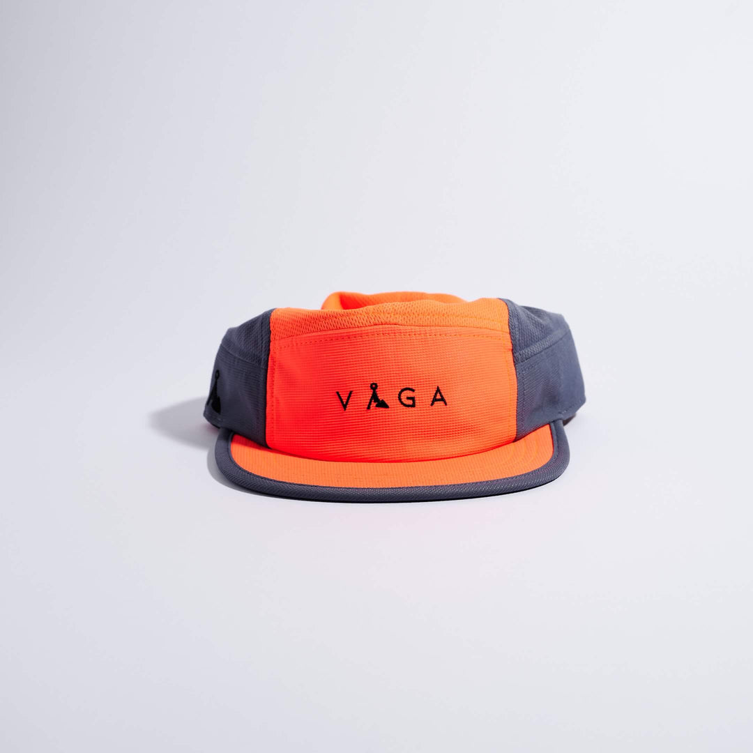 Vaga Club Cap – Neonkoralle/Schieferblau – SS26