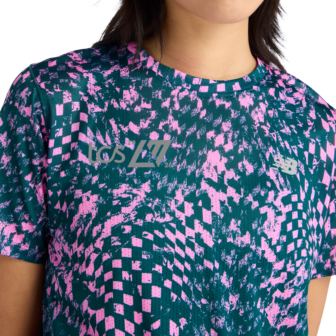 New Balance Damen London Edition RC Essential bedrucktes T-Shirt – Pink Heat – SS26